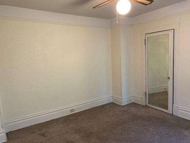 Building Photo - 2128-2130 E 2nd St