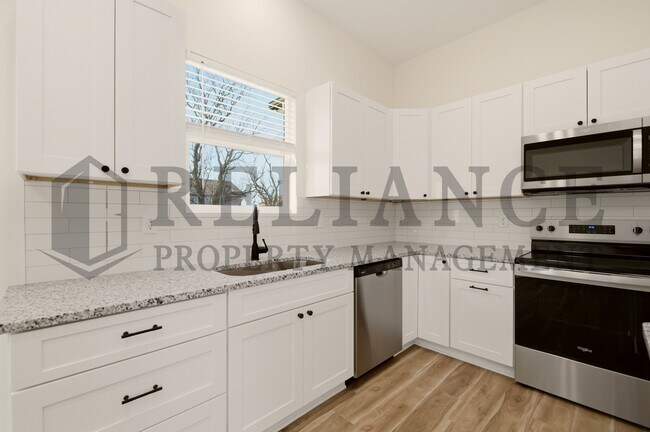 Building Photo - 501 Elmwood St