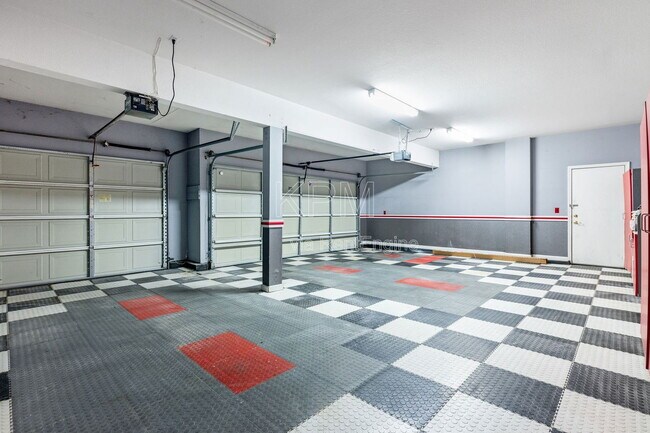 Building Photo - 5956 St Andrews Dr