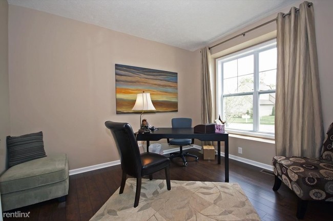 Building Photo - 4012 Sunshine Peak Dr
