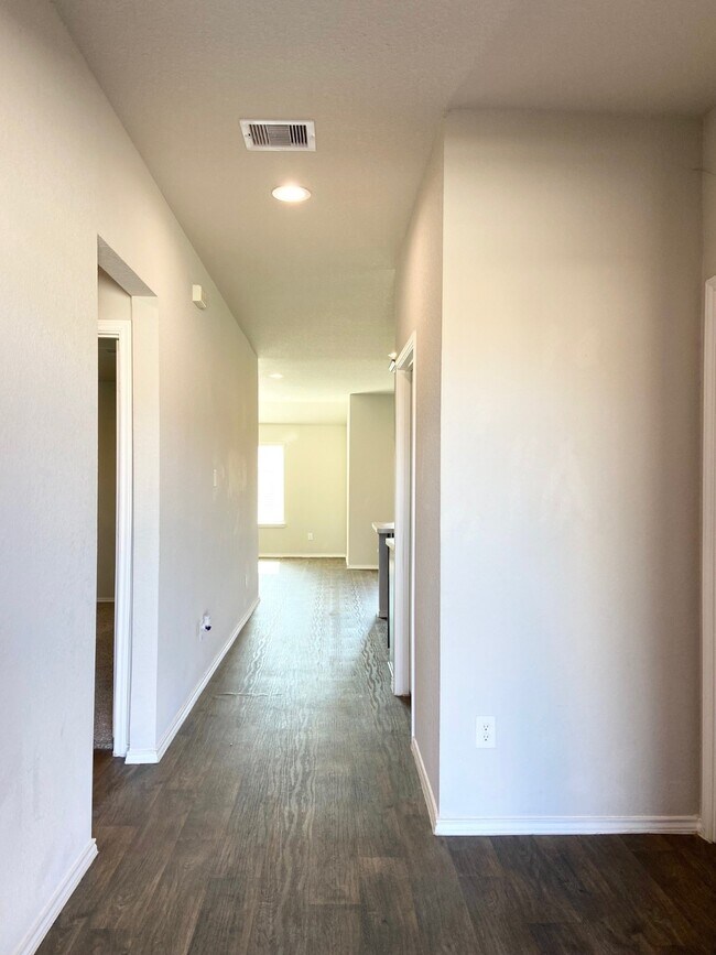 Building Photo - 21011 Bryant Maple Ct