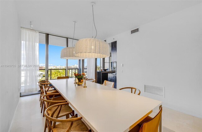 Building Photo - 9705 Collins Ave