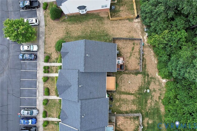Building Photo - 315 Kingscote Ln