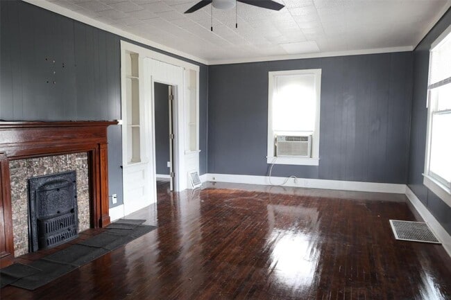 Building Photo - 927 West End Pl