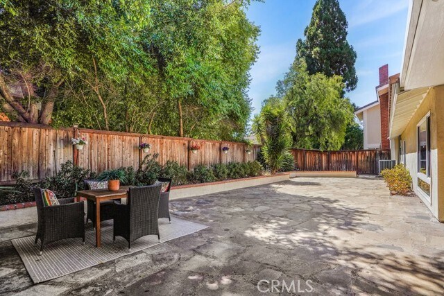 Building Photo - 5022 Tamarack Way