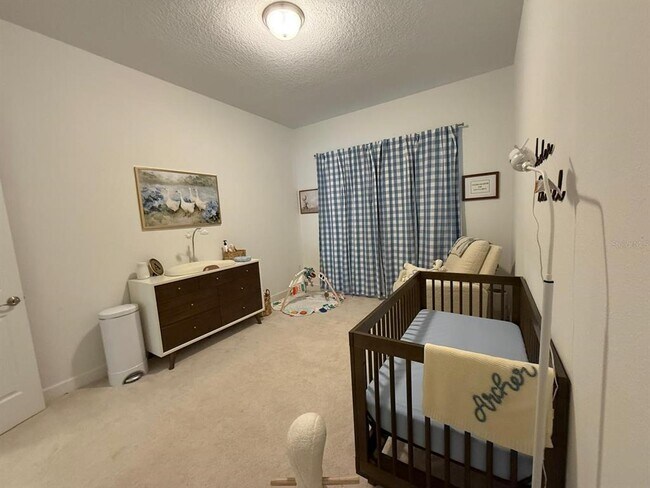 Building Photo - 12913 Utopia Lp