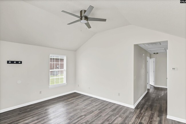 Building Photo - 107 Hutto Hill