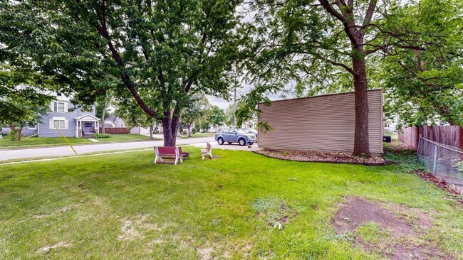 Building Photo - 620 2nd Ave NW