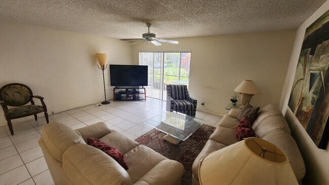 Building Photo - 171 Deer Creek Blvd