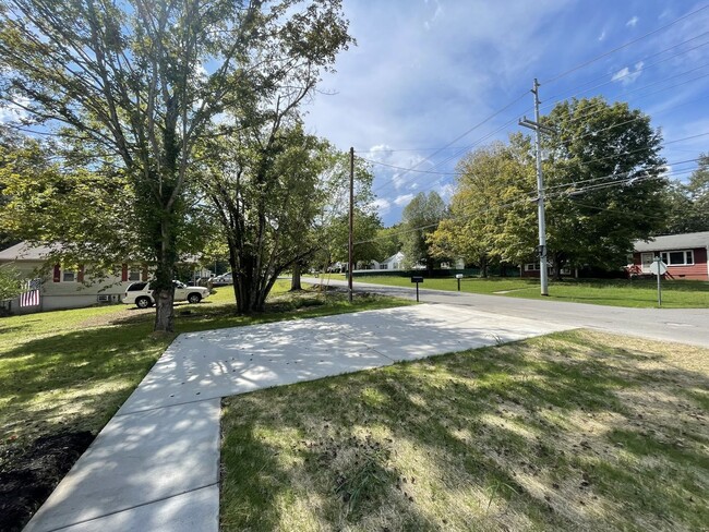 Building Photo - 316 Natcor Dr