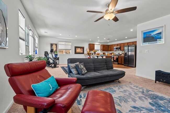 Building Photo - FURNISHED! 3 Bedroom, 2 Bathroom New Home ...