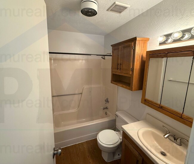 Building Photo - AVAILABLE NOW!!!  Cozy 2 Bed, 1 Bath Home for Rent in Cedar Hill