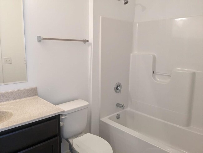 Building Photo - 2 Solara Ct