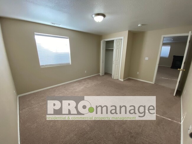 Building Photo - 4149 Birchwood Cir