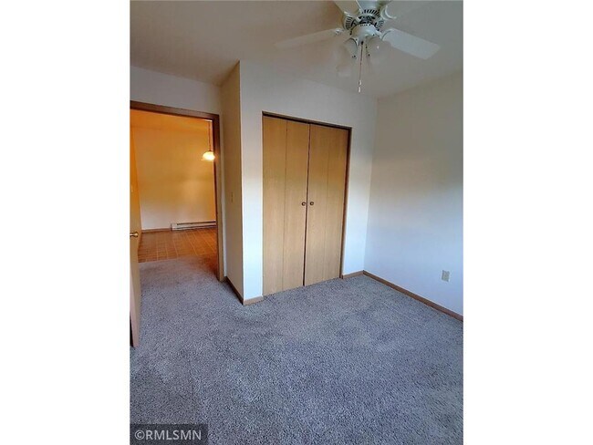 Building Photo - 560-580 Spring St