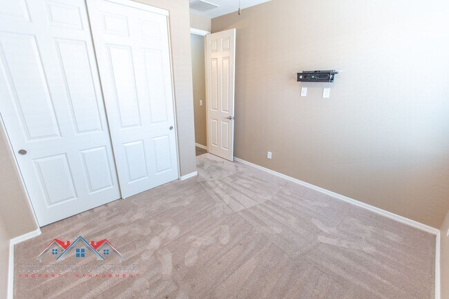 Building Photo - 4BR 2BA - Resort-Style Living in Ironwood Crossing – Heated Pool, Designer Finishes & Flexible Li...