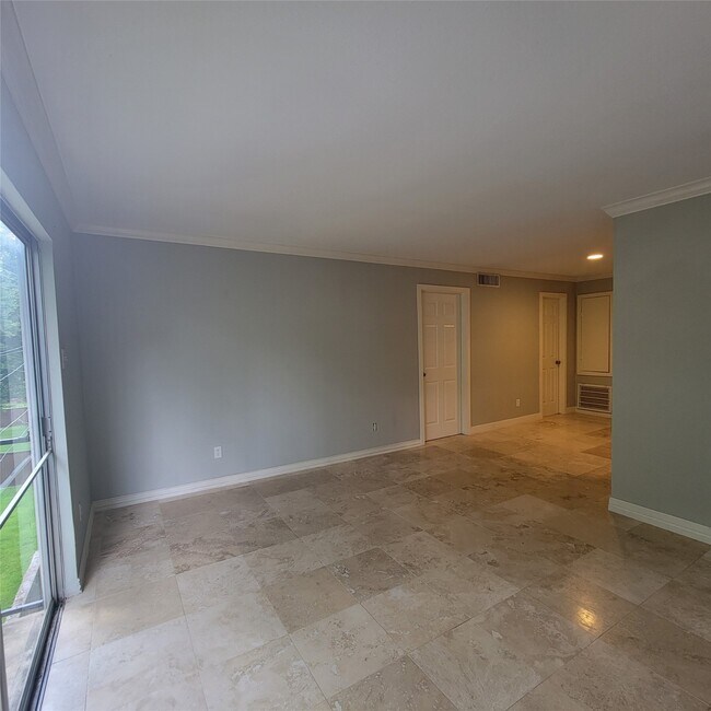 Building Photo - 2333 Bering Dr