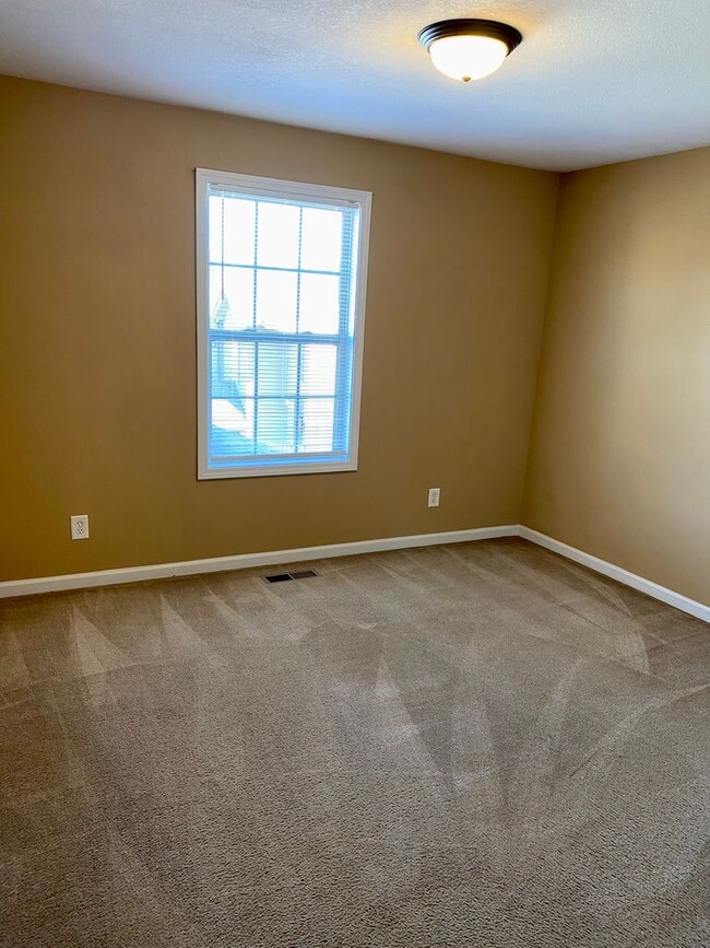 Building Photo - Everything You Need. All Right Here!!!!
