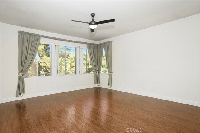 Building Photo - 11 Cipriani