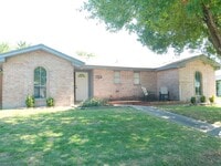 Building Photo - 1822 Volga Dr