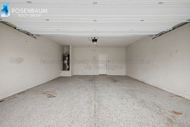 Building Photo - 2431 S 46th St