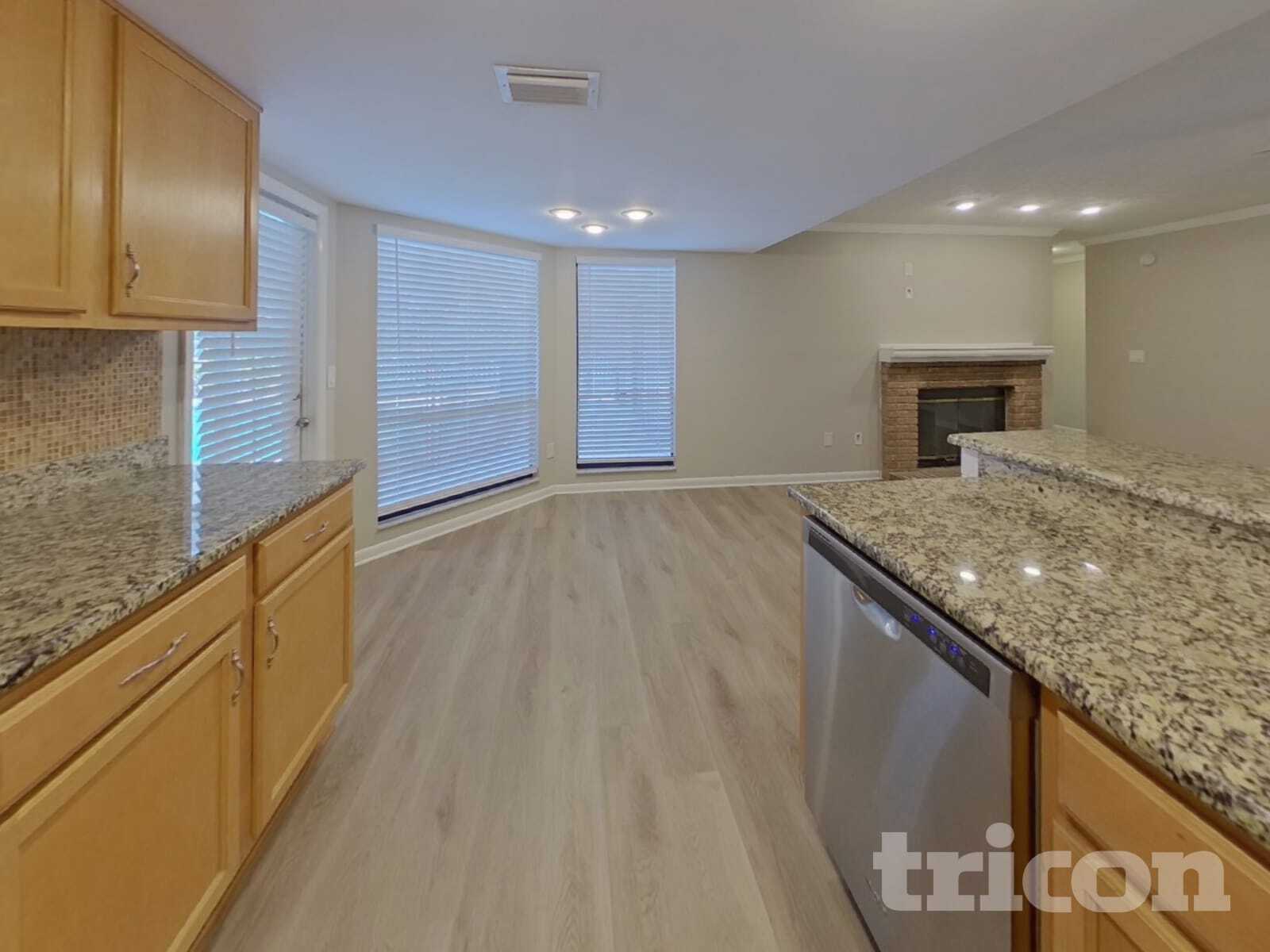 Building Photo - 15803 Hampton Village Dr