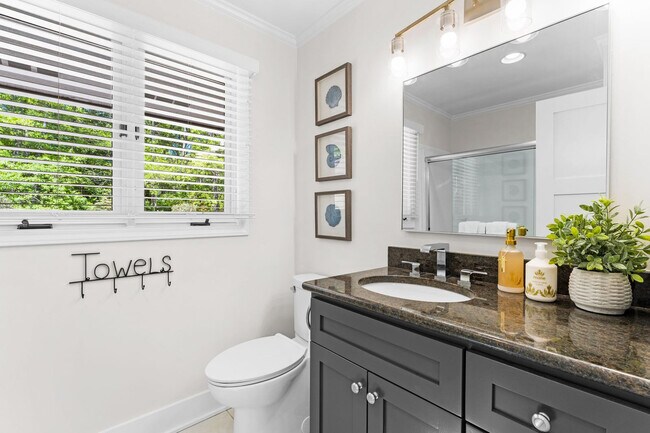 Building Photo - 3837 Fox Run