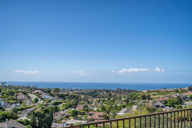 Building Photo - Ocean View Home