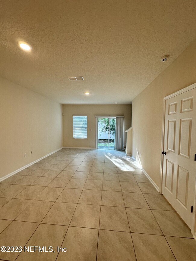 Building Photo - 947 Observatory Pkwy