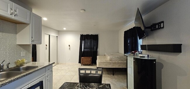 Building Photo - 68780 Arrowhead Rd