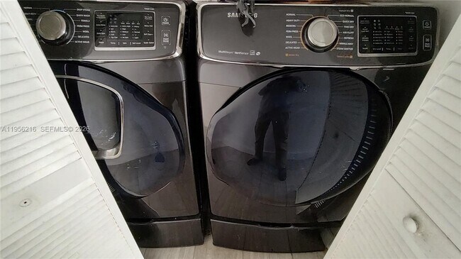 Building Photo - 3501 NW 114th Ln