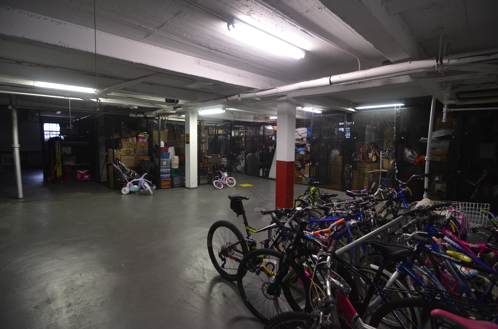 Storage - 61-41 Saunders St