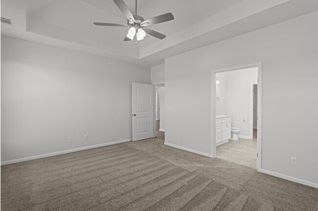 Building Photo - 8163 Snelling Dr