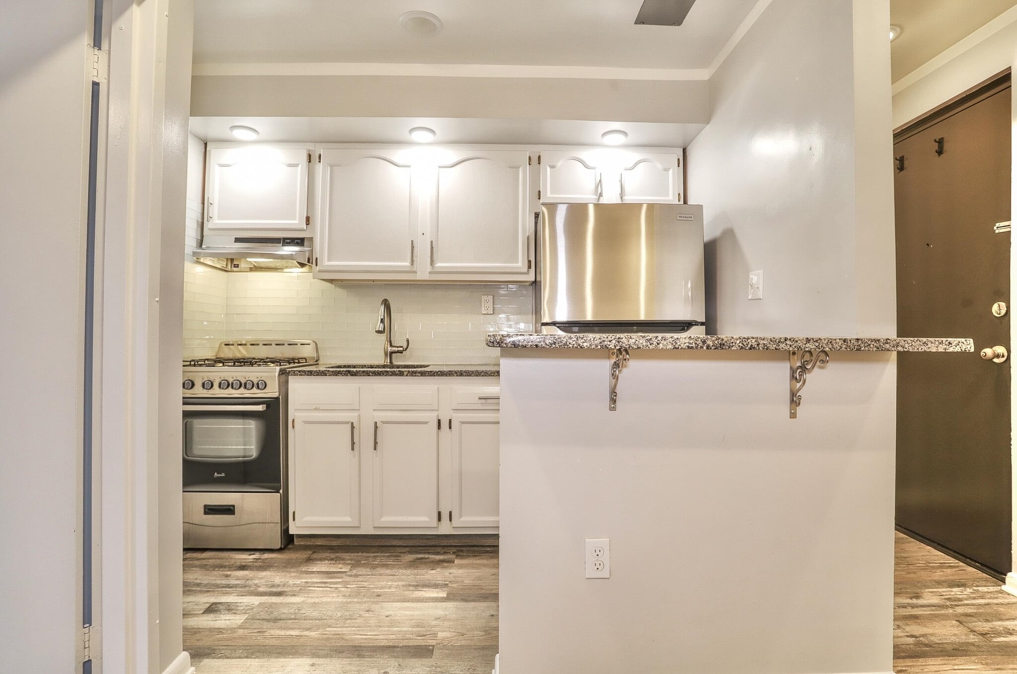 Building Photo - 1721 John F. Kennedy Blvd