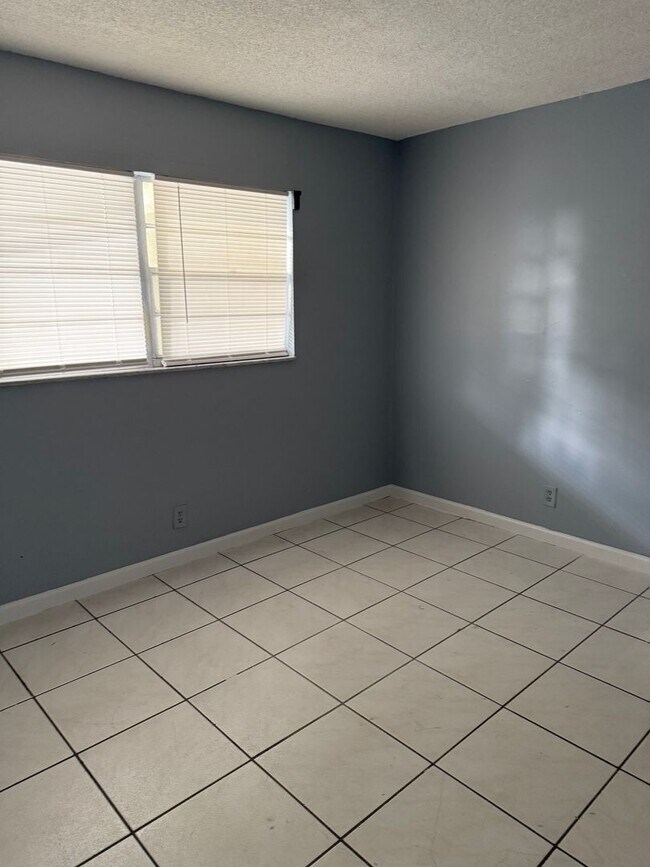 Building Photo - JEP9151176 LLC