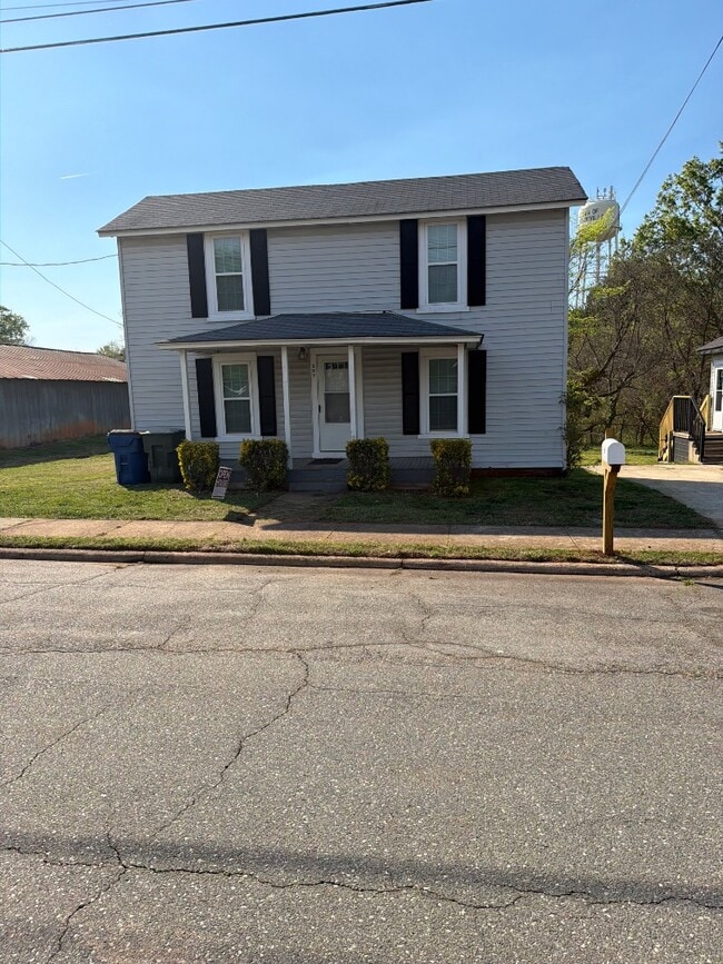 Building Photo - 227 Lewis St