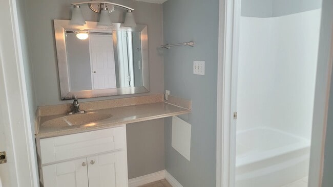 Building Photo - 12714 Corning Dr