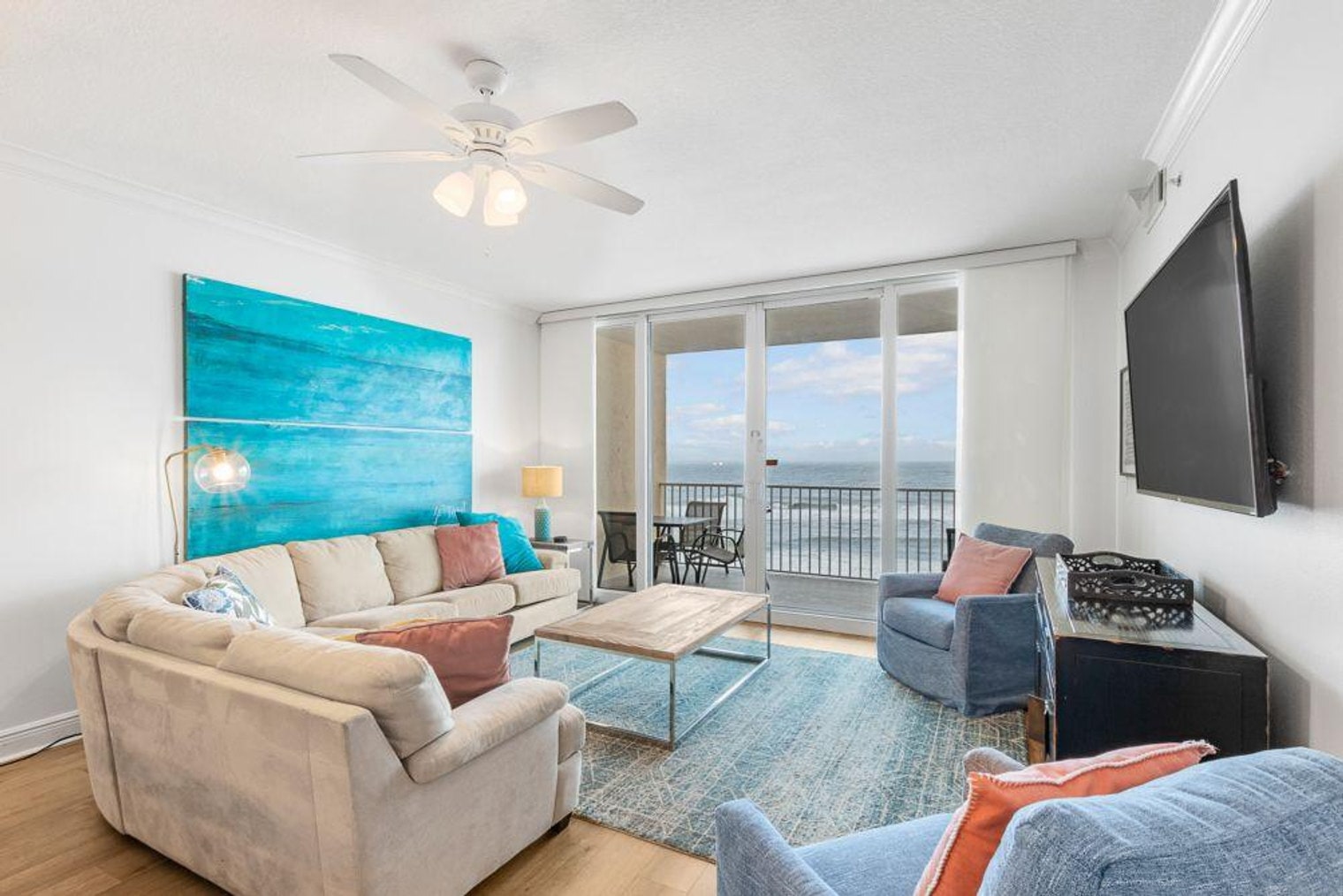 Building Photo - 365 E Beach Blvd