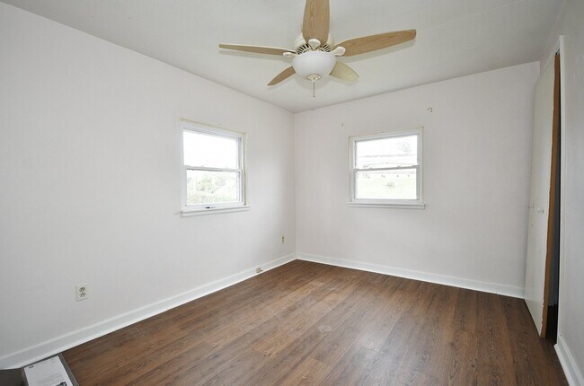 Building Photo - 3174 Churchview Ave