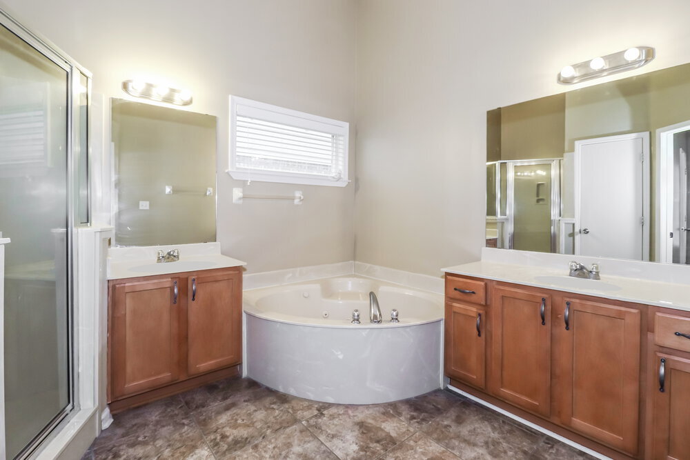 Building Photo - 2680 Bending Elm Dr