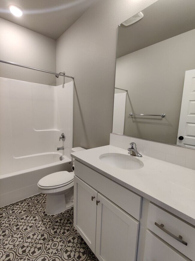 Building Photo - Gorgeous Newer Single Family Home in West ...