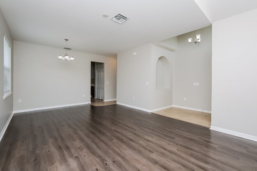 Building Photo - 11740 Colony Lakes Blvd
