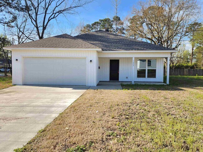 Primary Photo - 1223 Cherry Ln