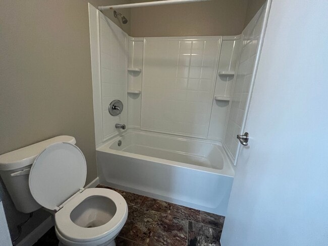 Building Photo - Cozy 2 bedroom apartment on East Palomar!