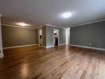 Building Photo - 395 Mendon Rd