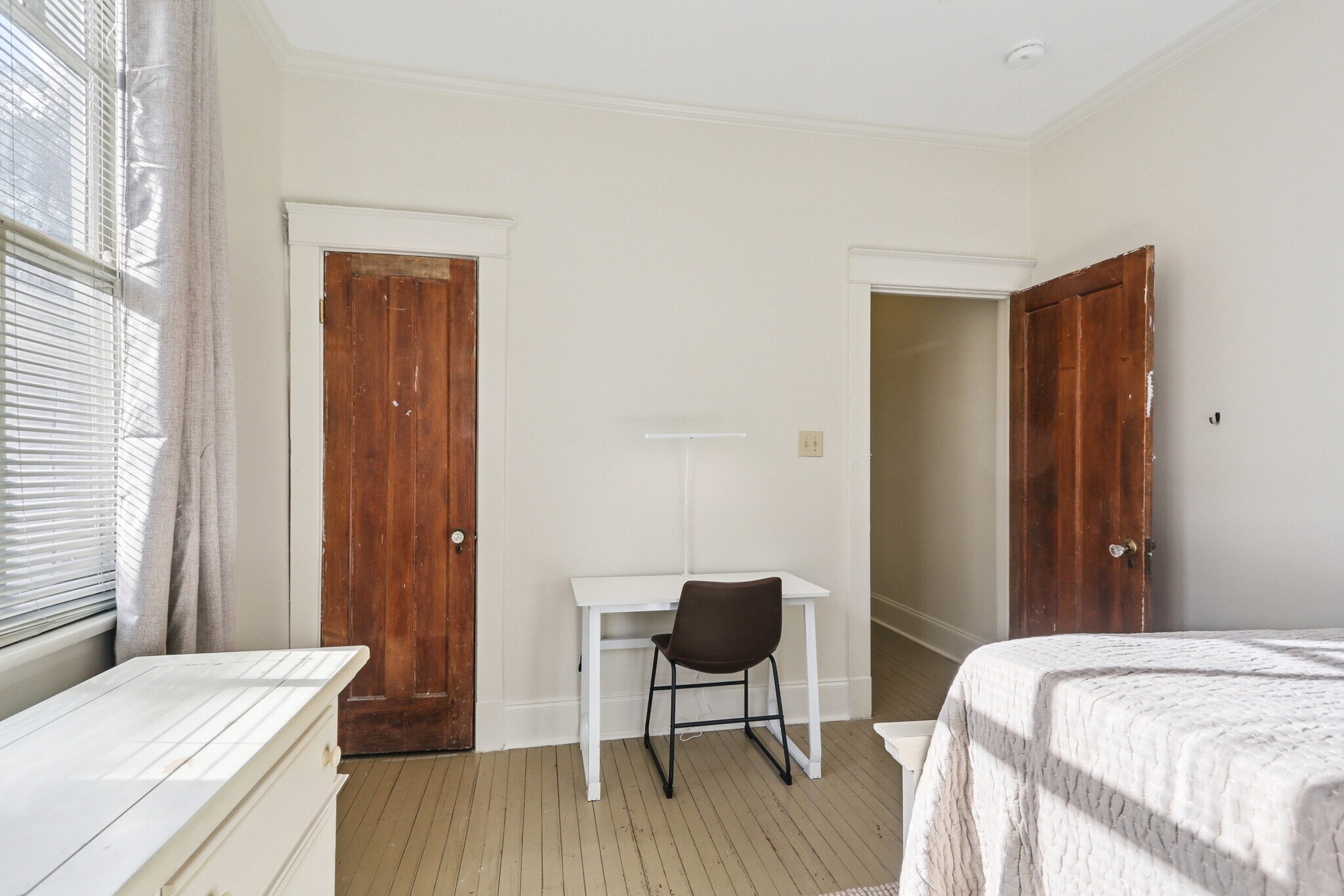 Building Photo - 2433 Palmer Ave