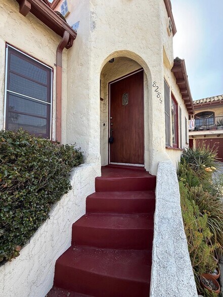 Building Photo - 826 Maltman Ave