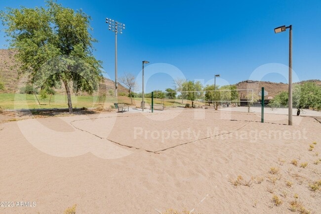 Building Photo - 5420 W Desert Hollow Dr