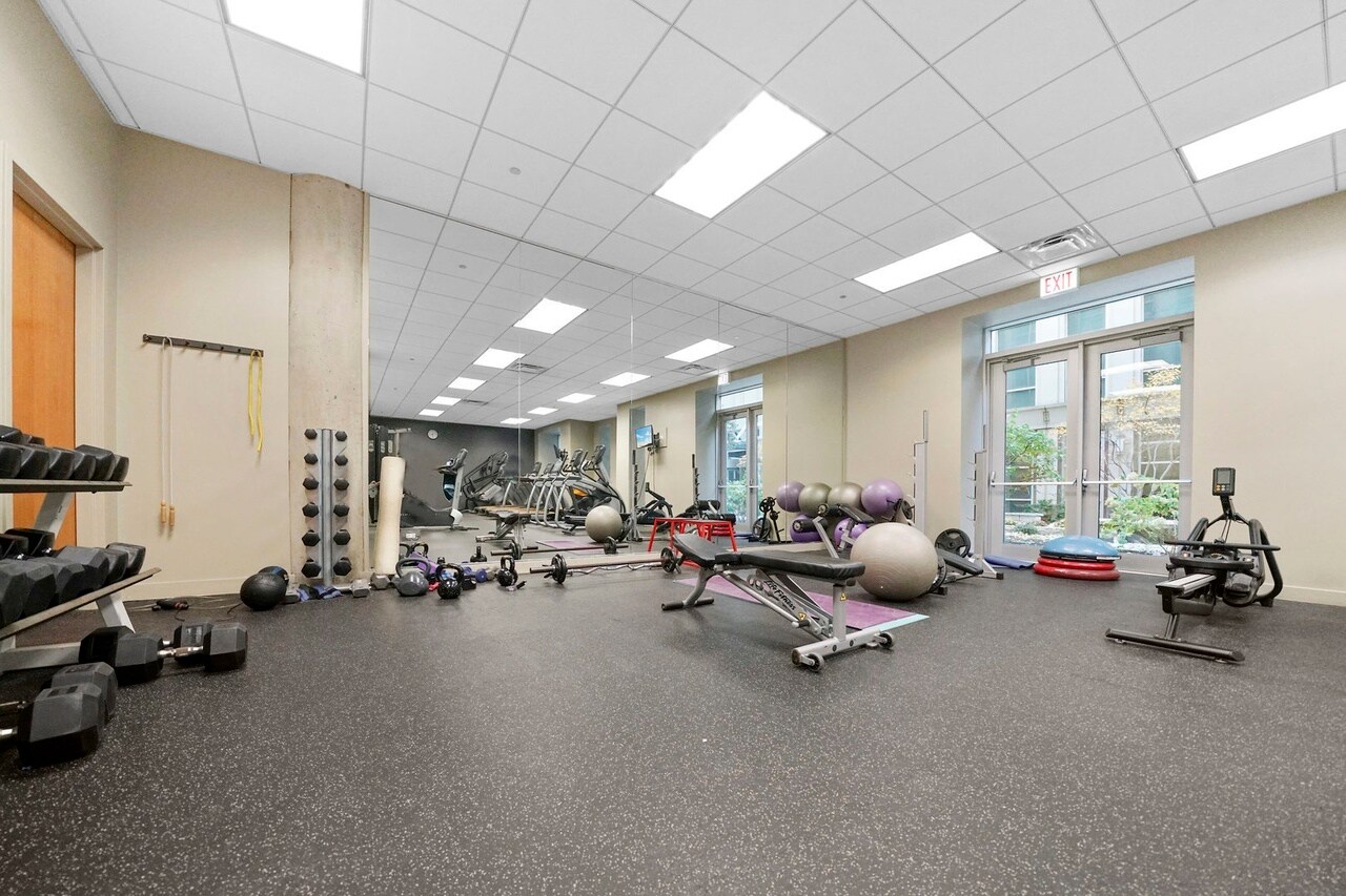 Building Photo - 700 N Larrabee St