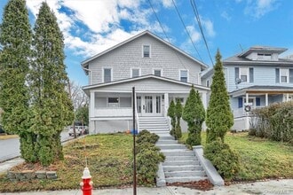 Building Photo - 67 Watkins Ave